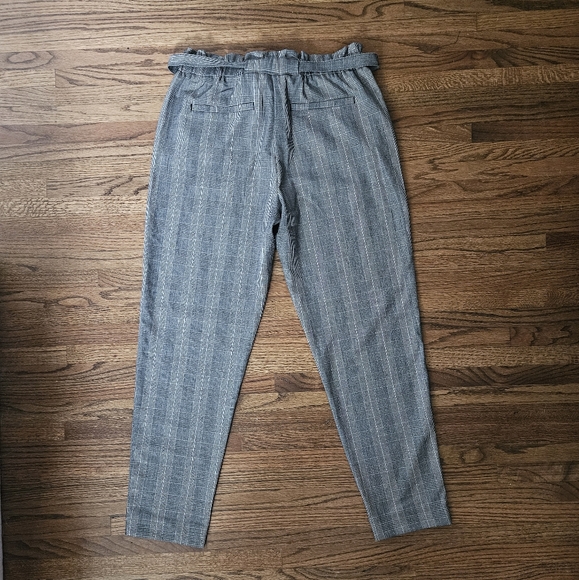 Reitmans paper pants - Picture 4 of 5